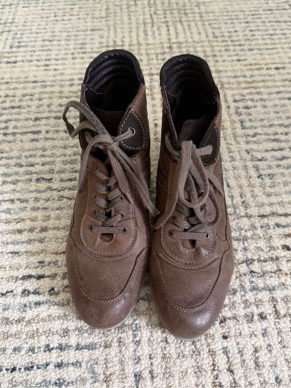 Size 38 Geox Women's Brown Lace-Up Wedge Healed Sneakers